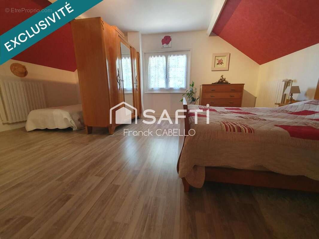 Maison 240 m² à Saint-Pourcain-Sur-Sioule  - photo 9