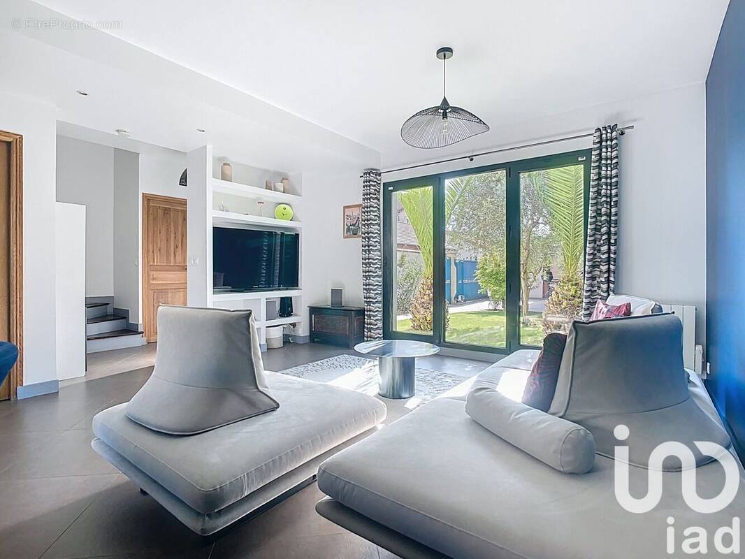 Photo 1 - Maison à COLOMBES