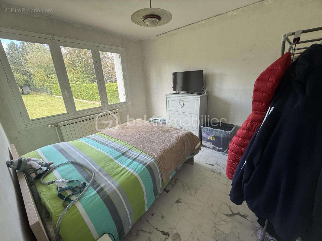 Maison à VIVIER-AU-COURT