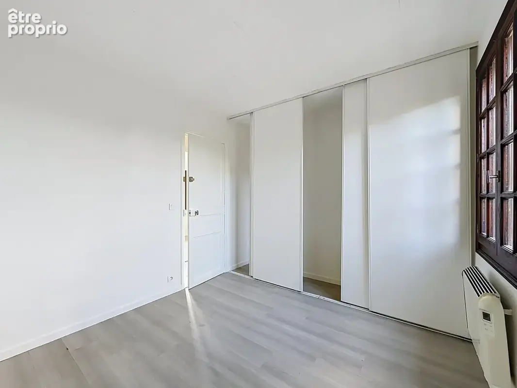 Paray vieille poste pavillon de charme independant sur 350 m2 a 5mn tram t7 - photo 8