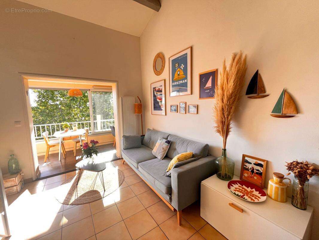 Appartement à SIX-FOURS-LES-PLAGES
