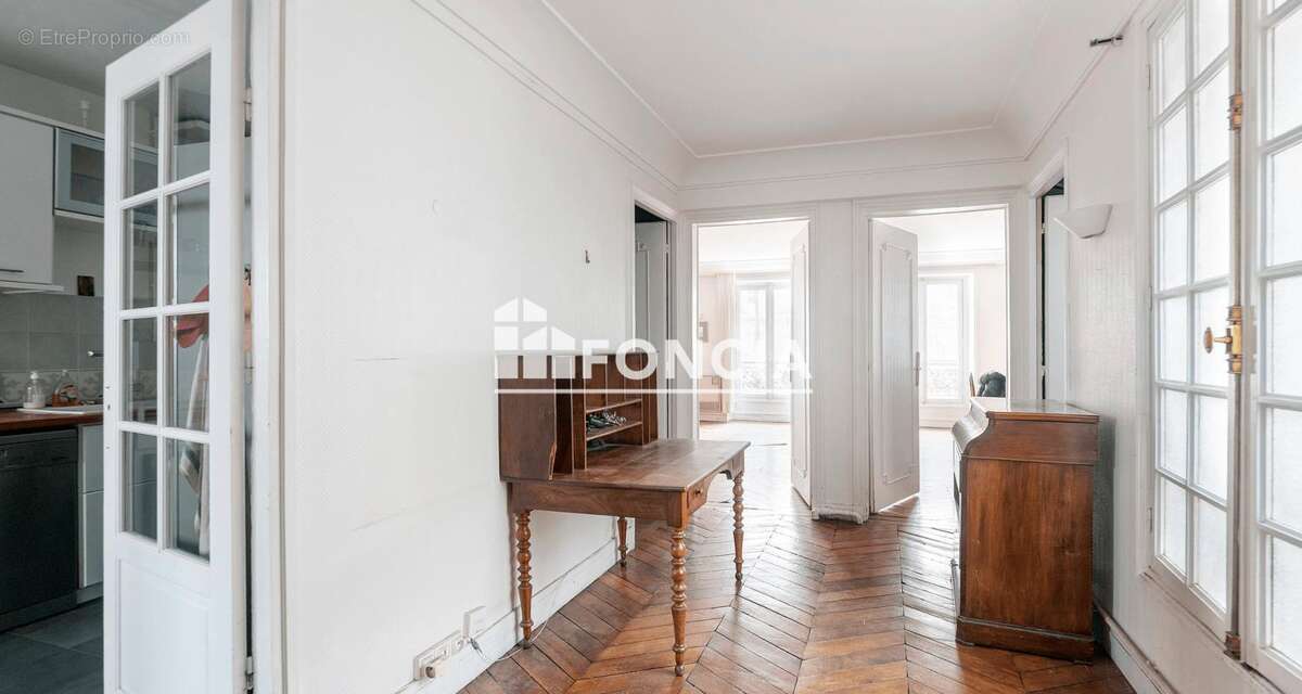 Appartement à PARIS-10E