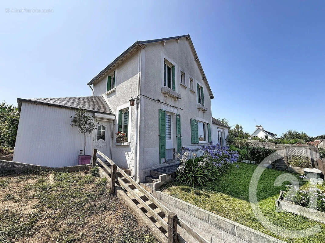 Maison 96 m² à Ploubezre  - photo 12
