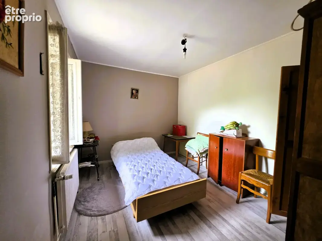 Nouveauté  saint-jean-sur-veyle :une maison à rénover, du terrain et un beau potentiel ! - photo 5