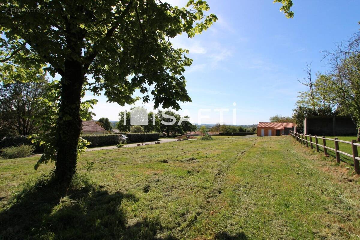 Photo 1 - Terrain à CHEFFOIS
