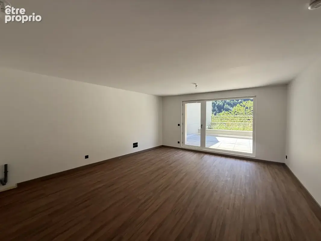 Appartement T3 avec grande terrasse et stationnement - photo 2