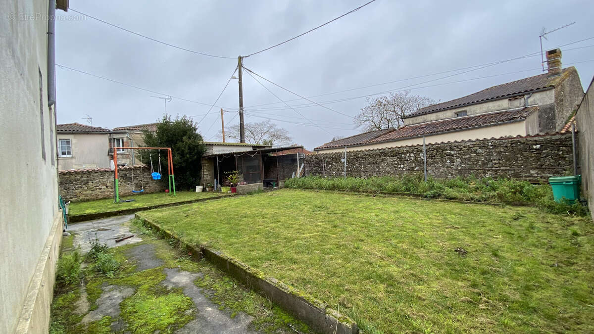 Maison à SAINT-GERMAIN-DE-PRINCAY
