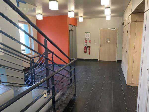 Photo 7 - Commerce à JONAGE