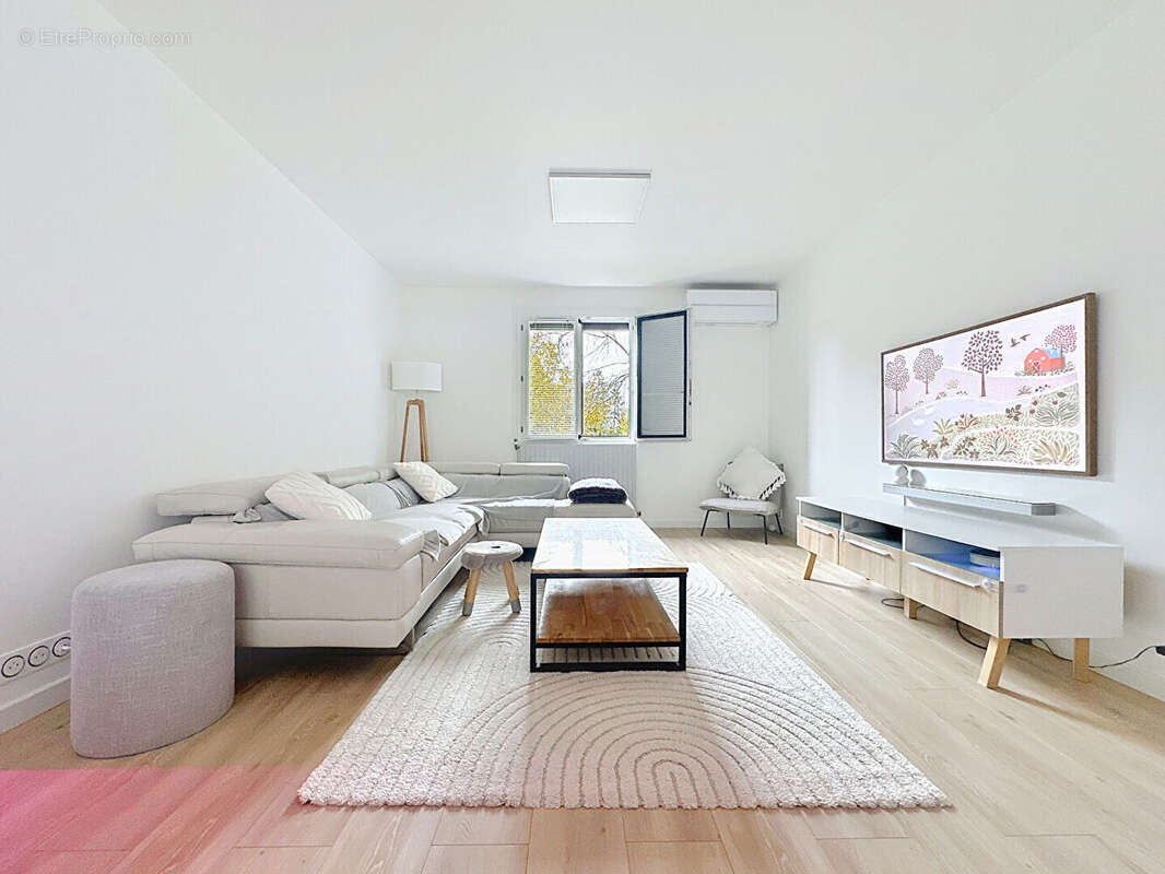 Maison à MAINVILLIERS