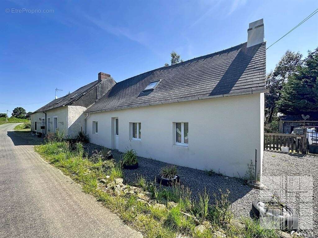 Maison à CHATILLON-SUR-COLMONT