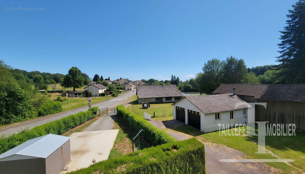Maison 98 m² à Dournazac  - photo 4