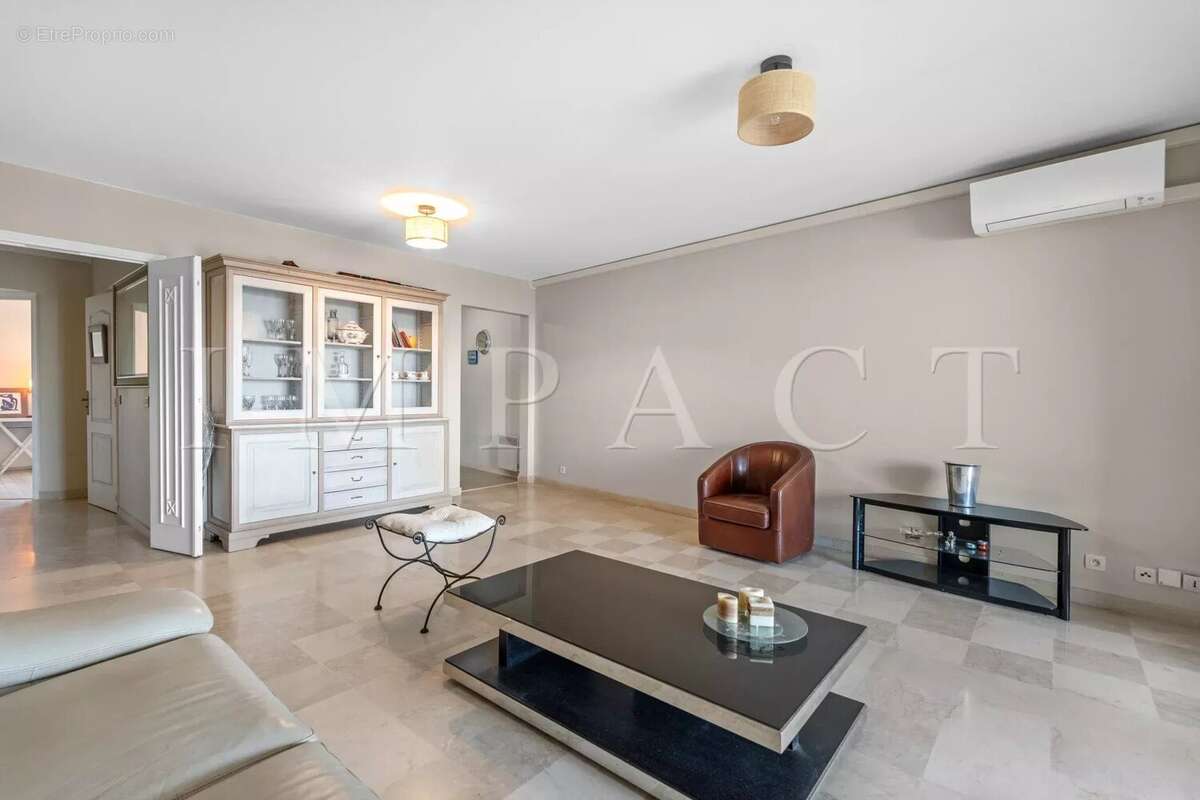 Appartement à LE CANNET