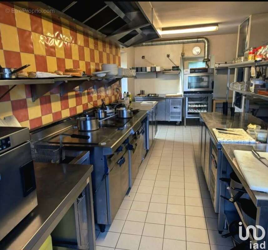 Photo 4 - Commerce à CREISSELS