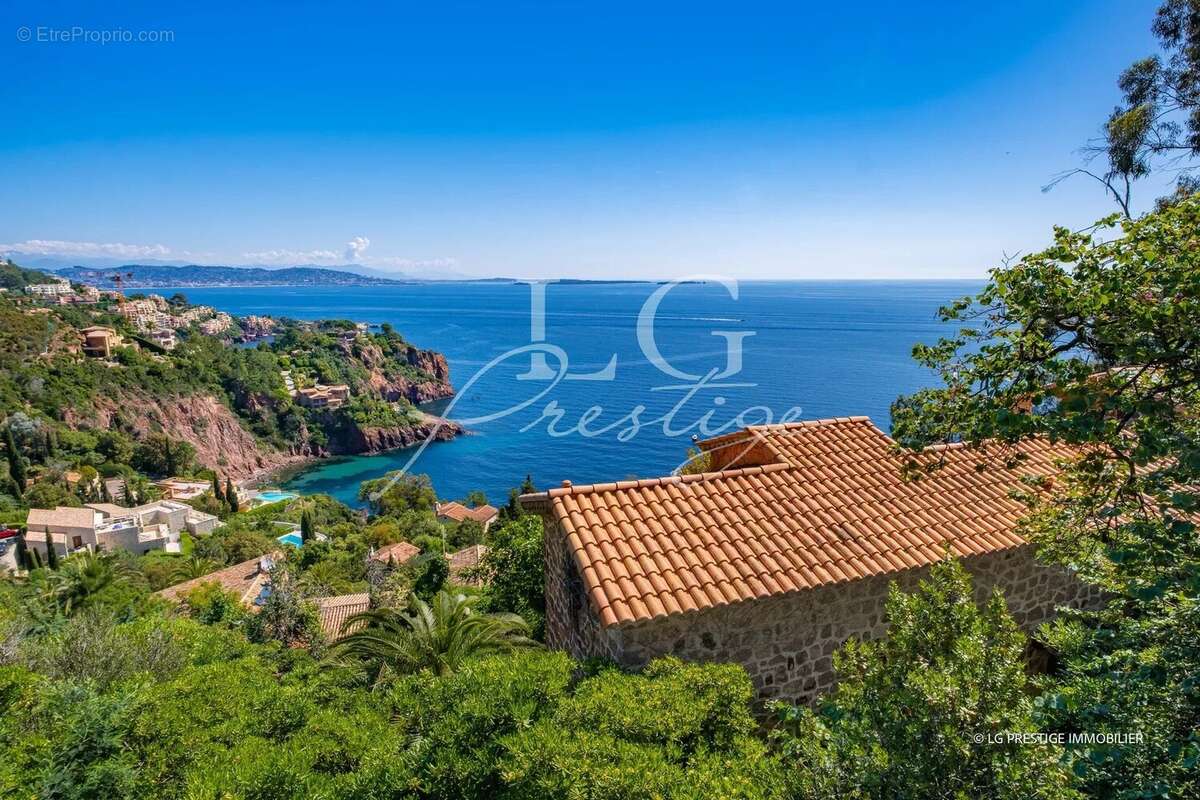 Maison à THEOULE-SUR-MER