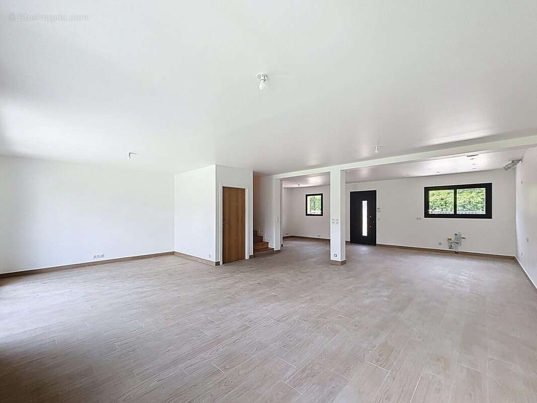 Maison à SAINT-REMY-LES-CHEVREUSE