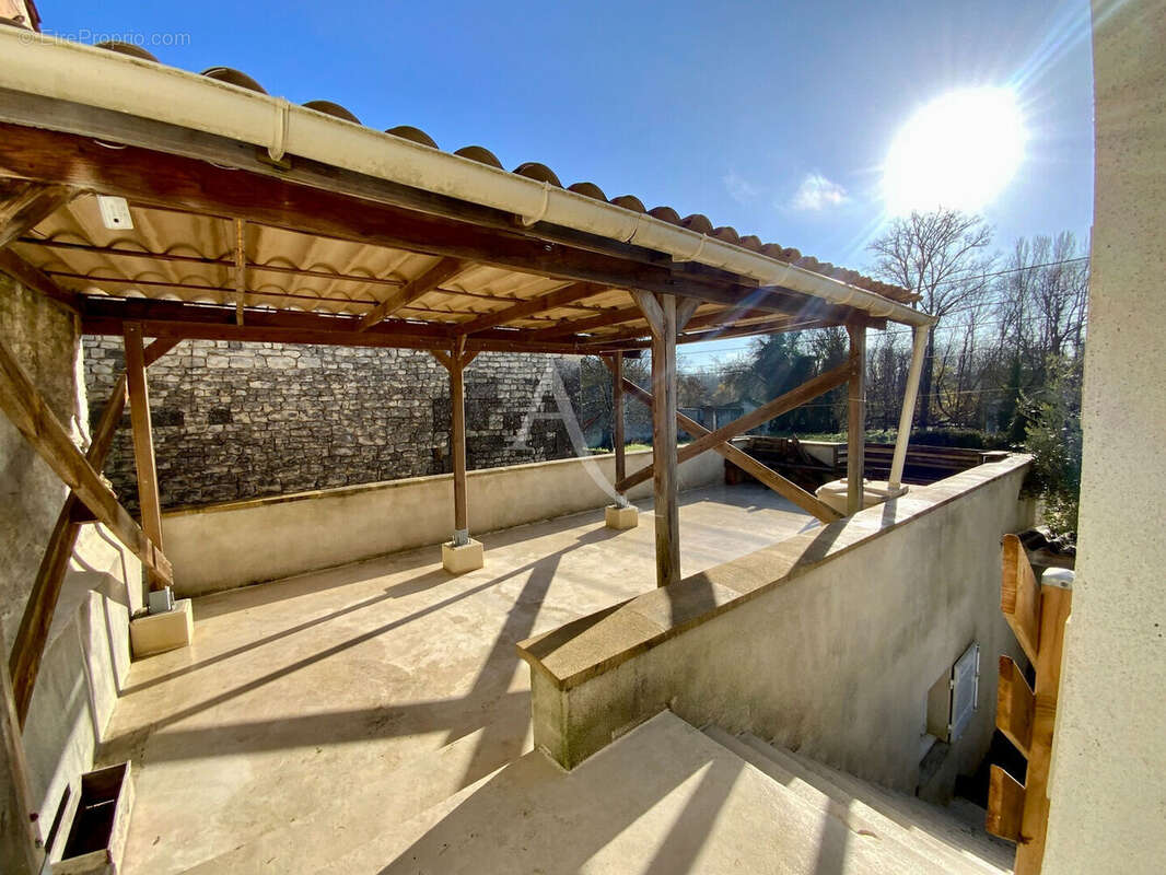 Maison à SALLES-D&#039;ANGLES