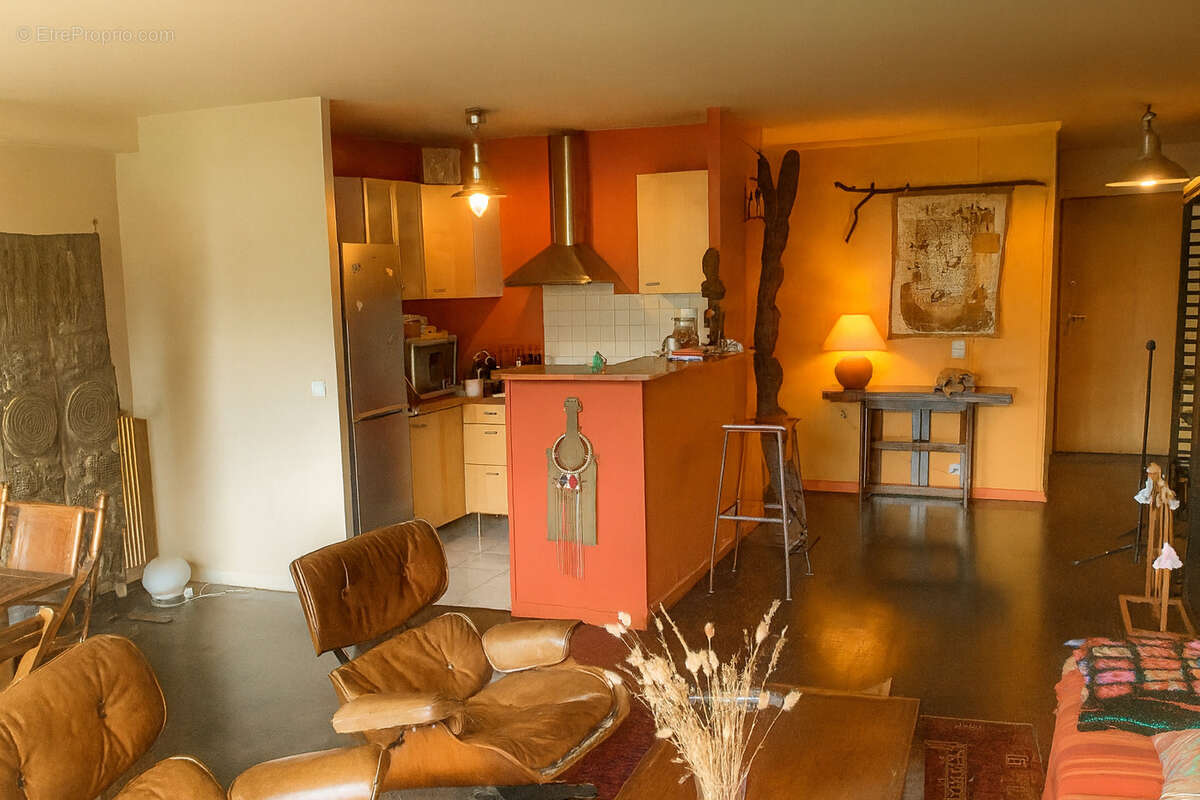 Appartement à PARIS-14E