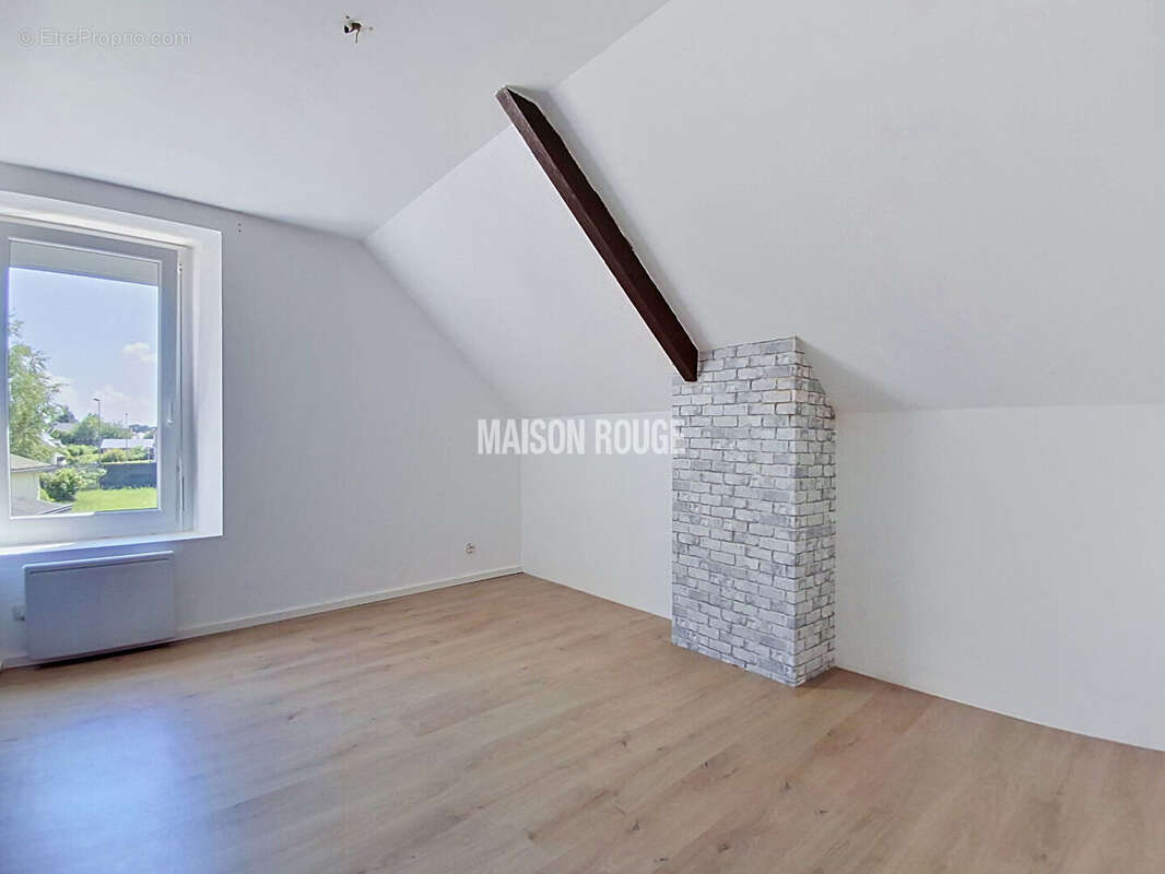 Maison en pierre rénovée - Bourg accessible à pied - Garage et  jardin - Quessoy - photo 11