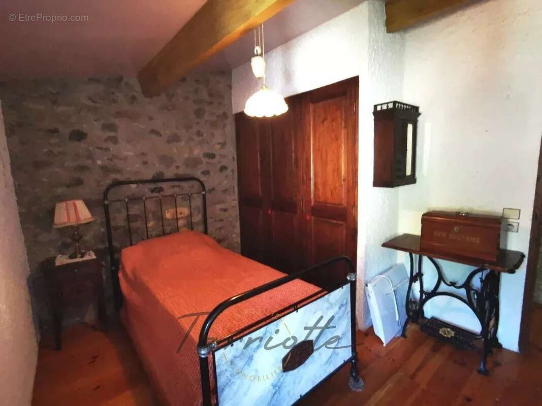 Maison à SAINT-MARTIN-SUR-LAVEZON