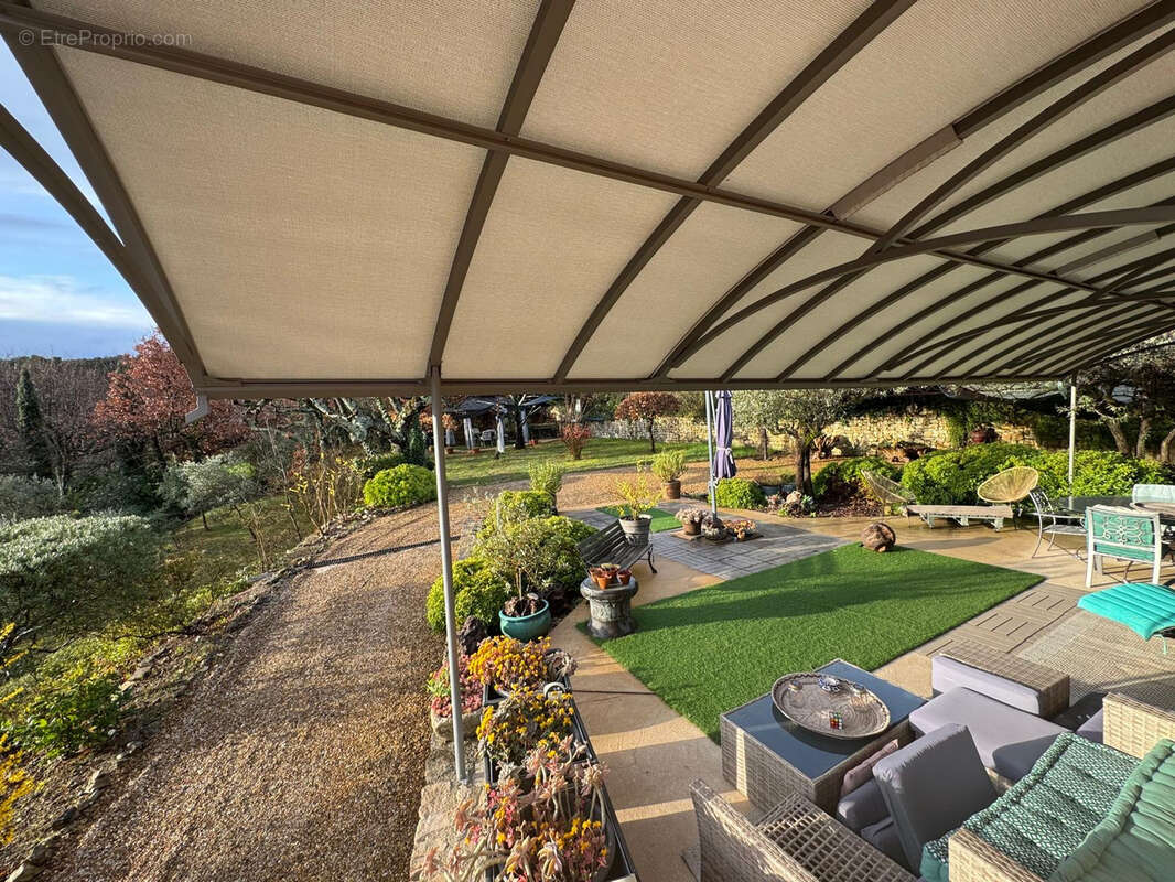 Maison à VAISON-LA-ROMAINE