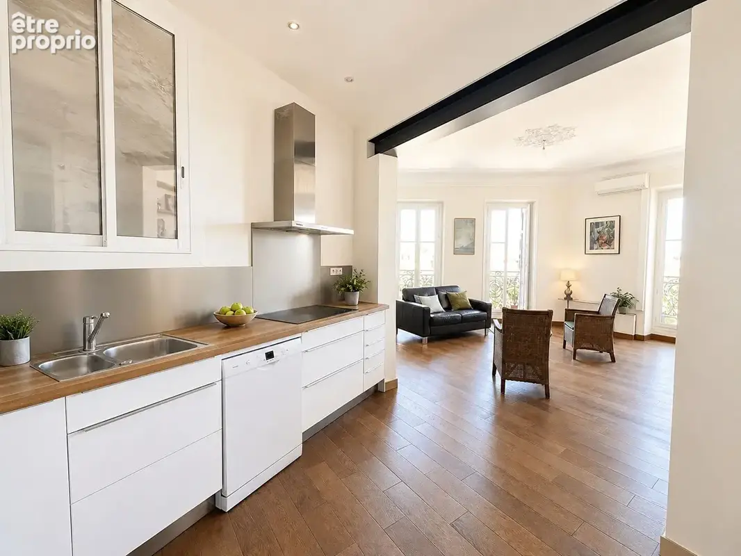 Appartement à MARSEILLE-1E