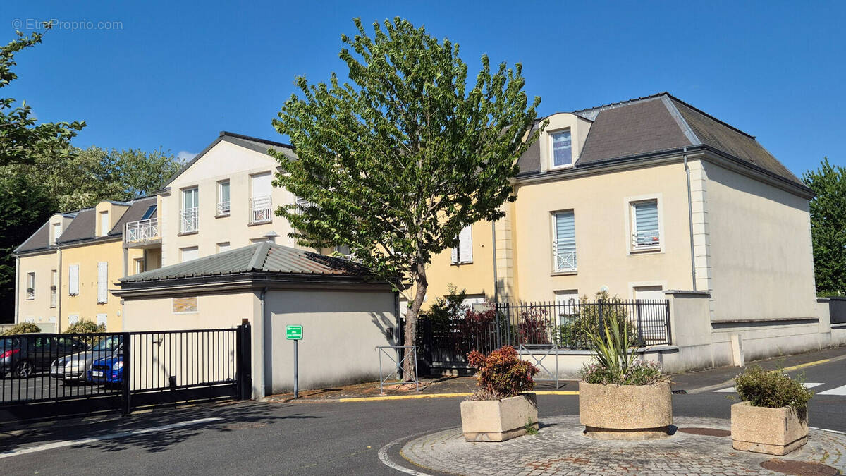 Appartement à BRIE-COMTE-ROBERT
