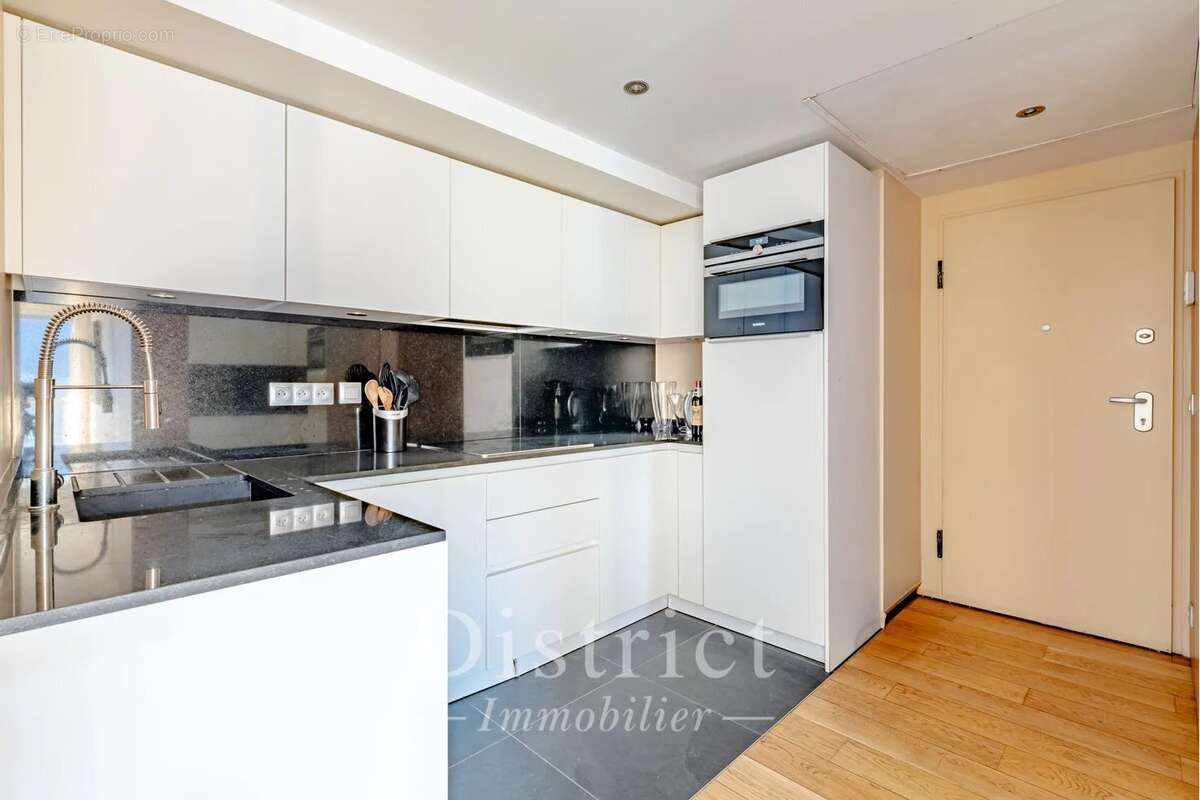 Appartement à PARIS-7E