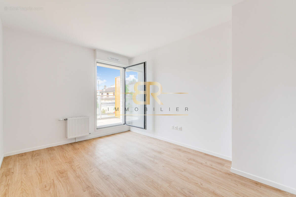 Appartement à AUBERVILLIERS