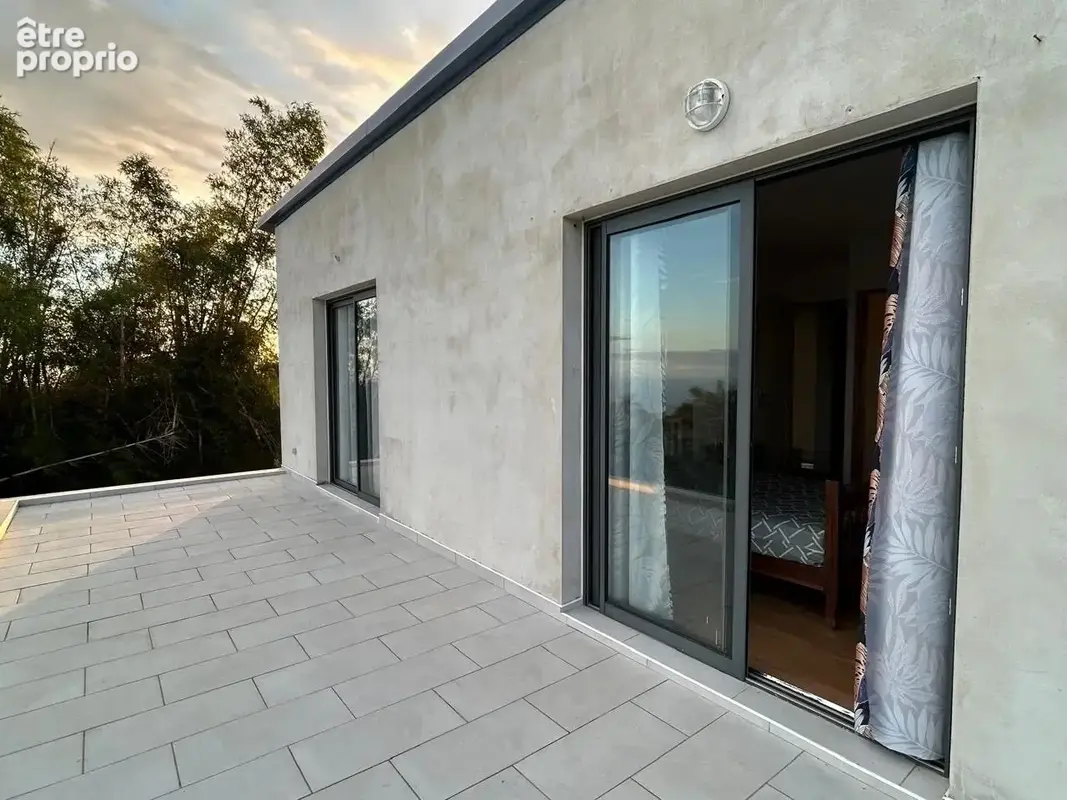 Maison 5 pièces 128 m² à vendre à Saint-Joseph (97480) - photo 2