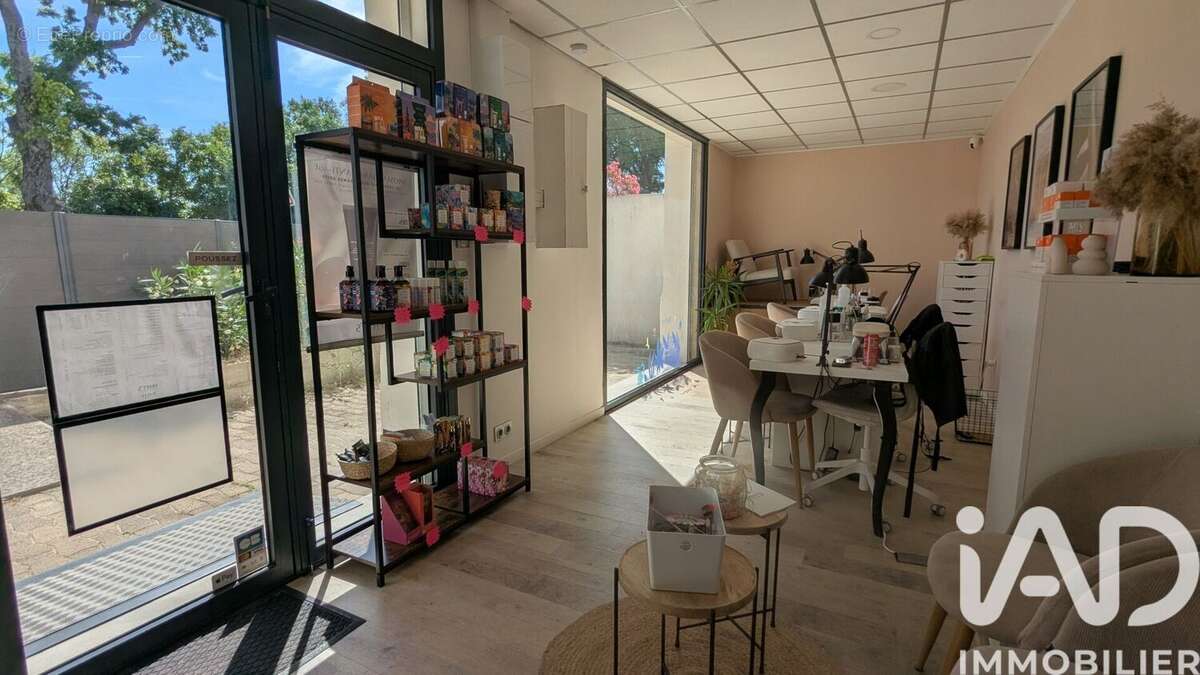 Photo 4 - Commerce à SORGUES