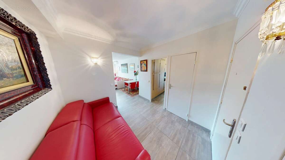 Appartement à VILLENEUVE-LOUBET