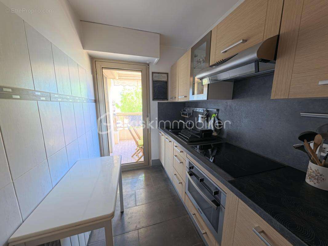 Appartement à VALLAURIS
