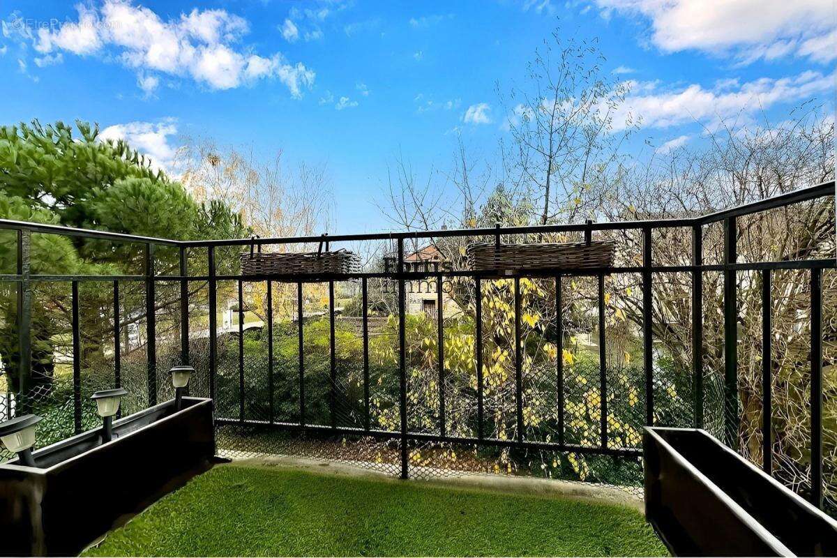 Appartement à DUGNY