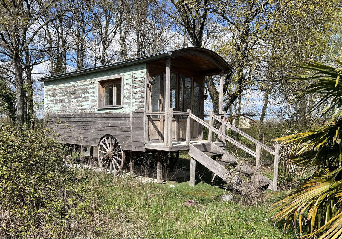 Maison à PONT-DE-VAUX