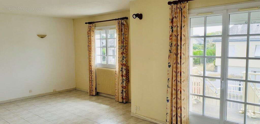 Maison Bauge 8 pièce(s) 168 m2 - photo 4