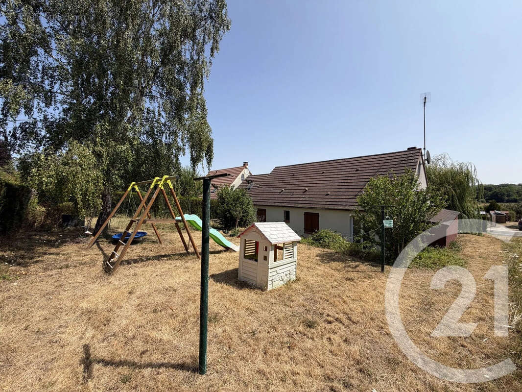 Maison 122 m² à Saint-Hilaire-La-Gravelle  - photo 13