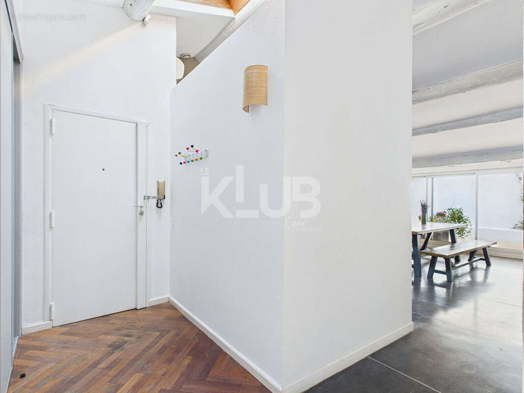Appartement à MARSEILLE-6E
