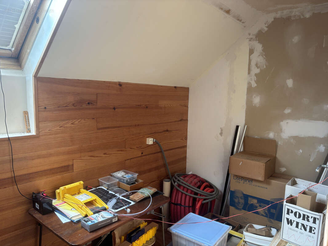 Maison à BELLENAVES