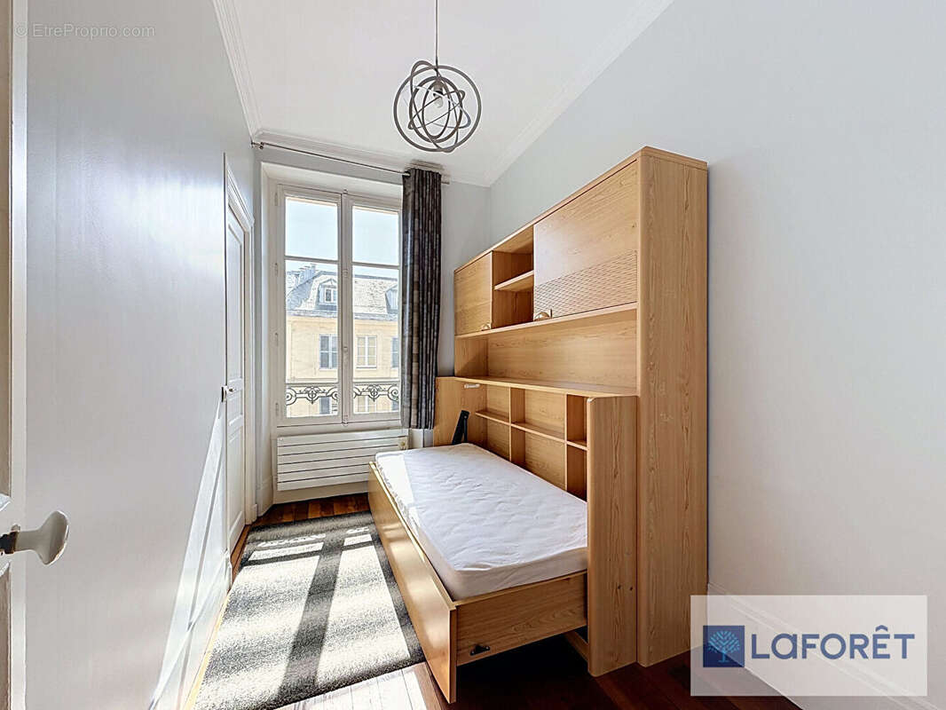 Appartement à VERSAILLES