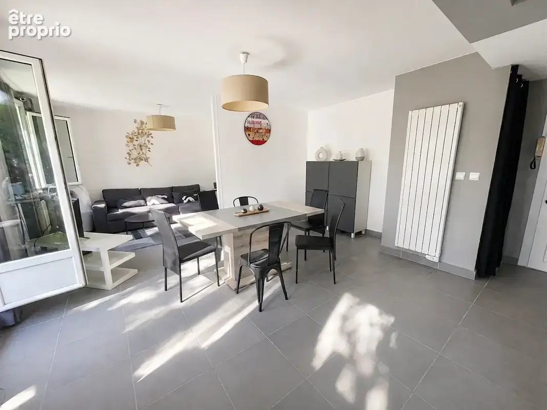 Grand charran   t2 rénové de 46 m2   vendu meublé et loué - photo 2