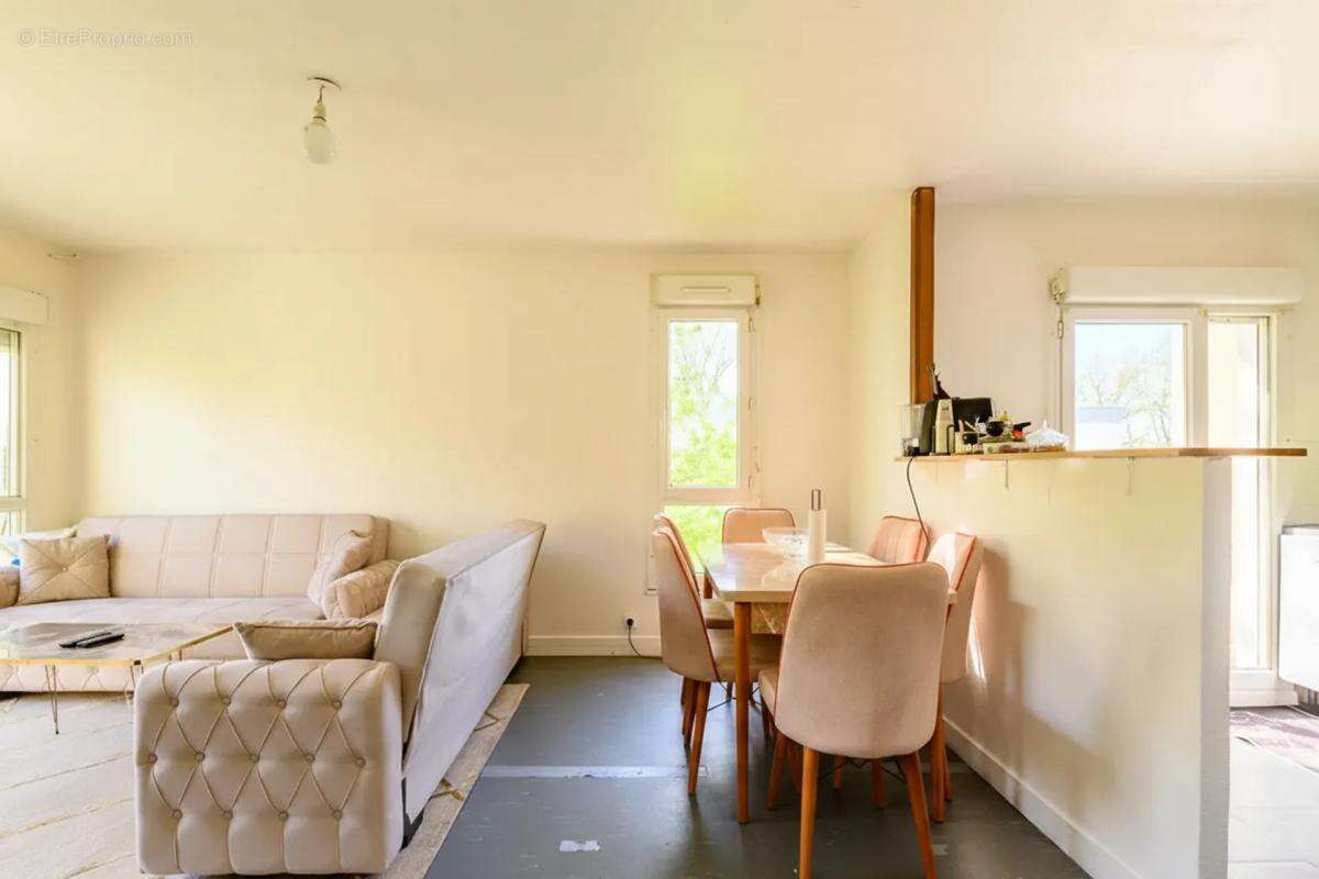 Appartement à TREMBLAY-EN-FRANCE