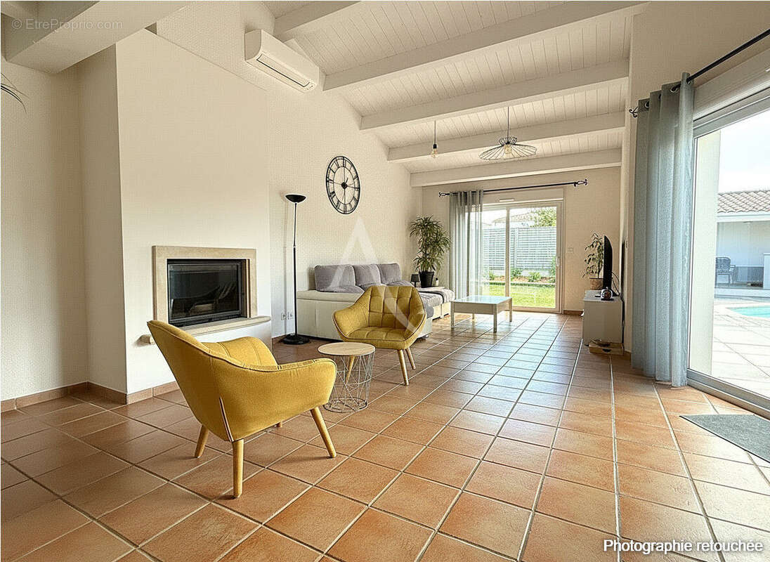 PUILBOREAU  Maison de 142 m² - photo 3