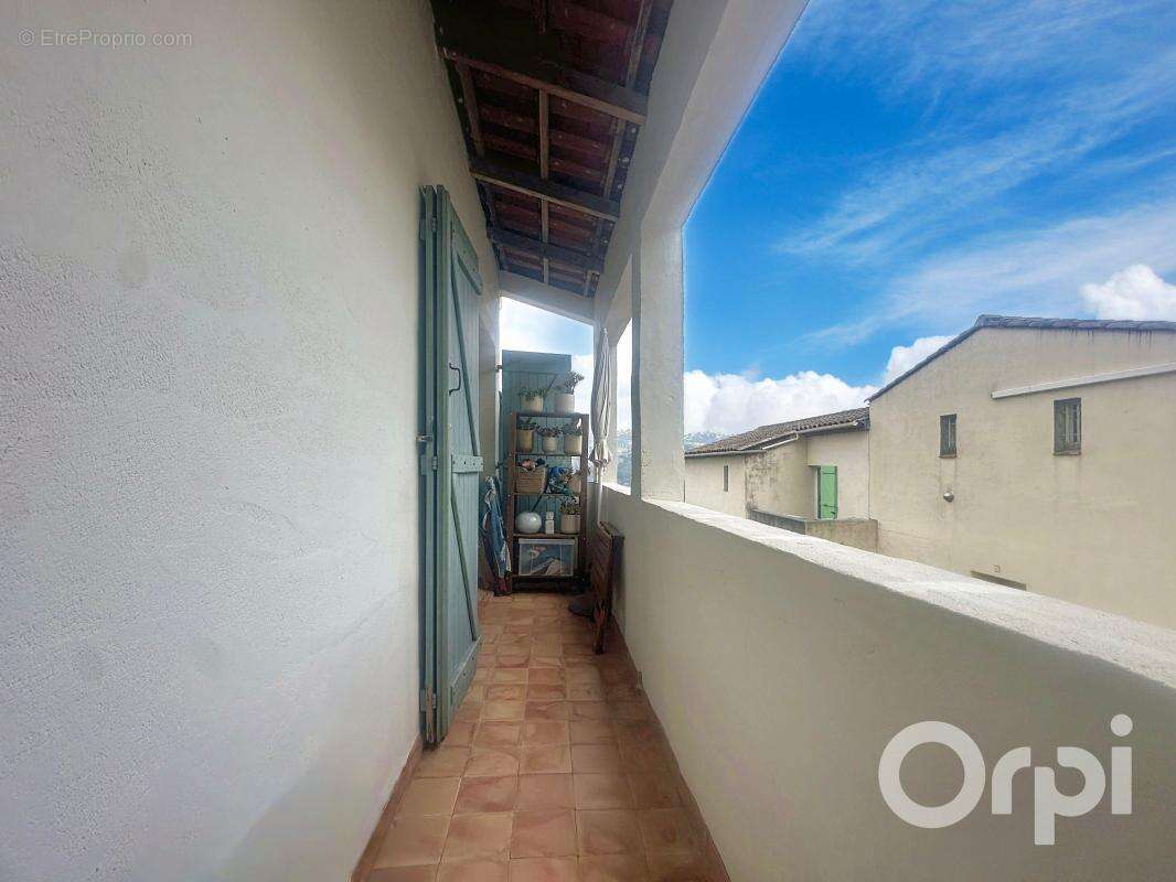 Appartement à GATTIERES