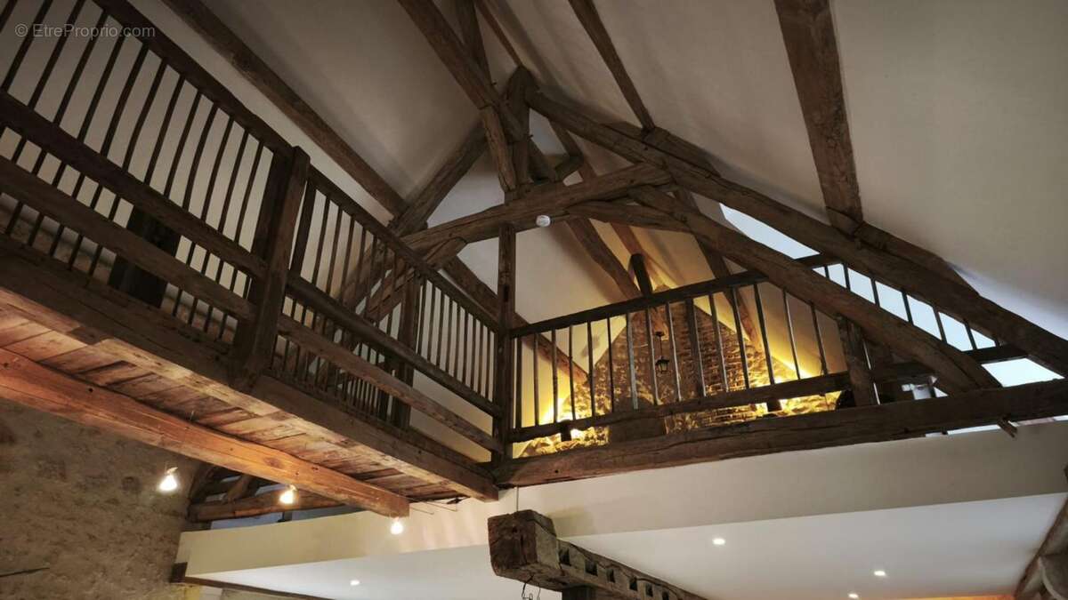 Maison à MOULINS-SUR-YEVRE