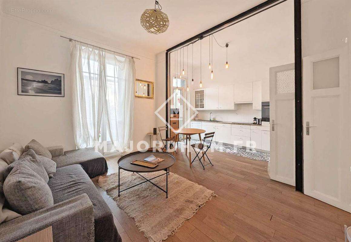 Appartement à MARSEILLE-7E