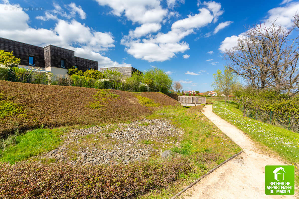 Appartement à LENTILLY