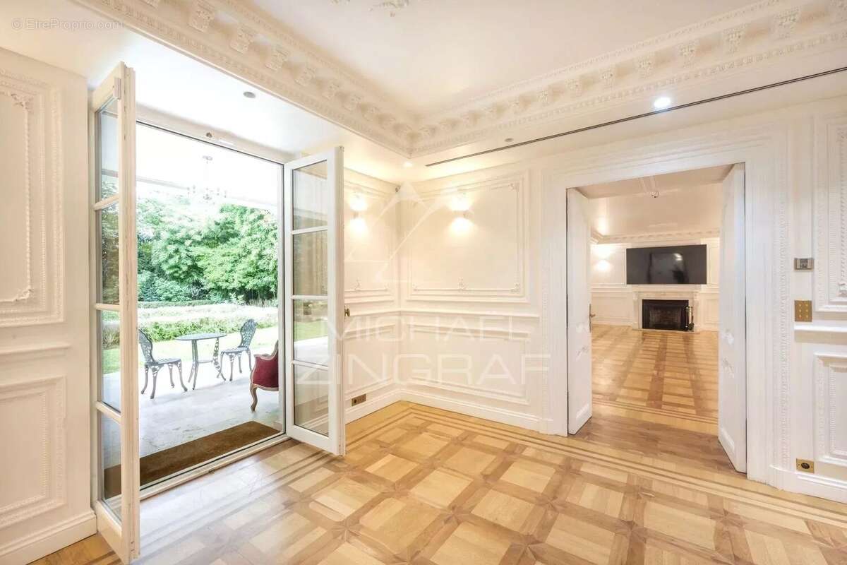 Maison à NEUILLY-SUR-SEINE