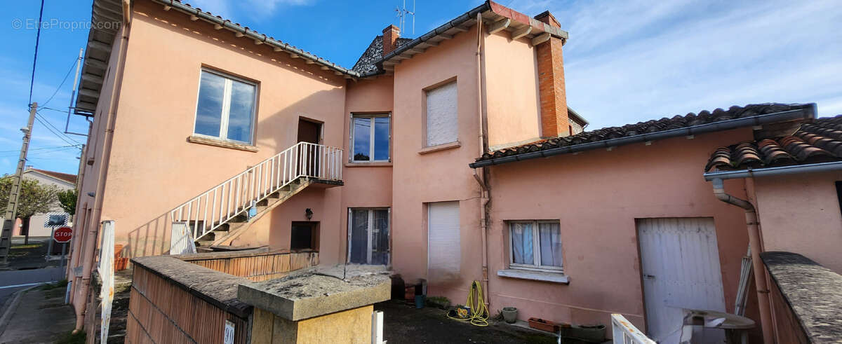 Appartement à CARMAUX