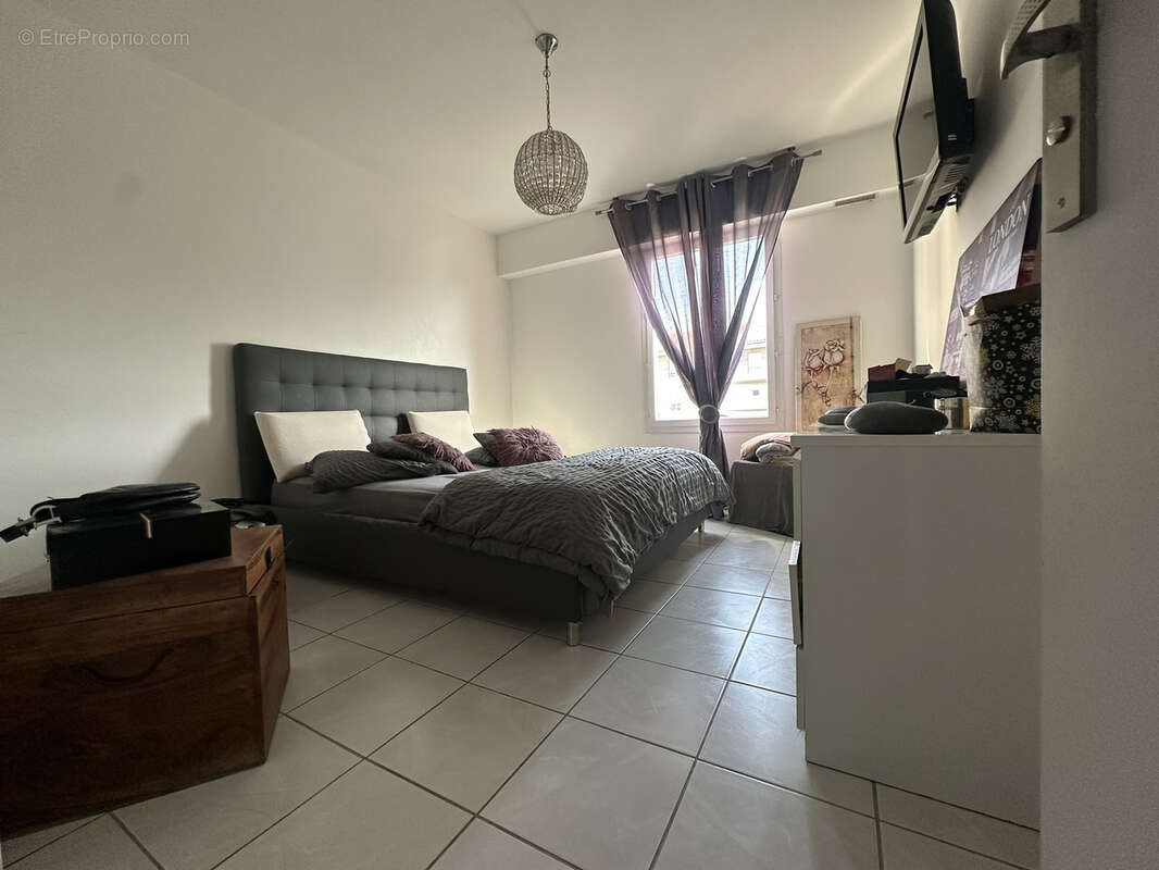 Appartement 3 pieces de 75 m2  avec box ferme de 19 m2 a saint-raphael - photo 8