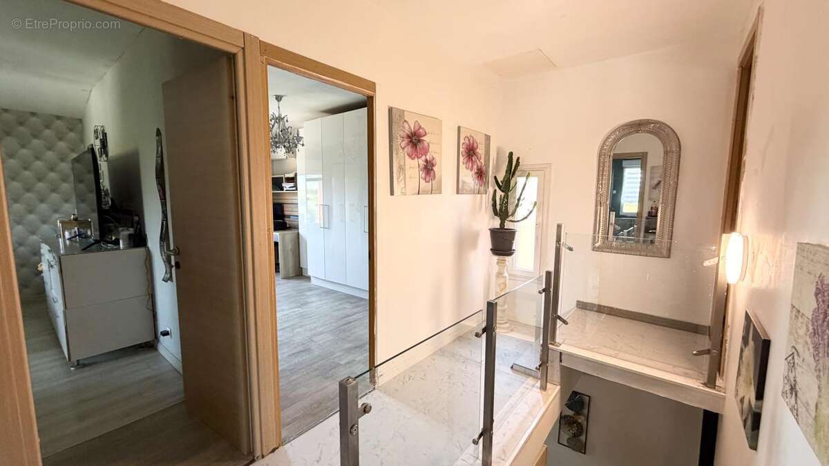 Maison 140 m² à Villeurbanne  - photo 16